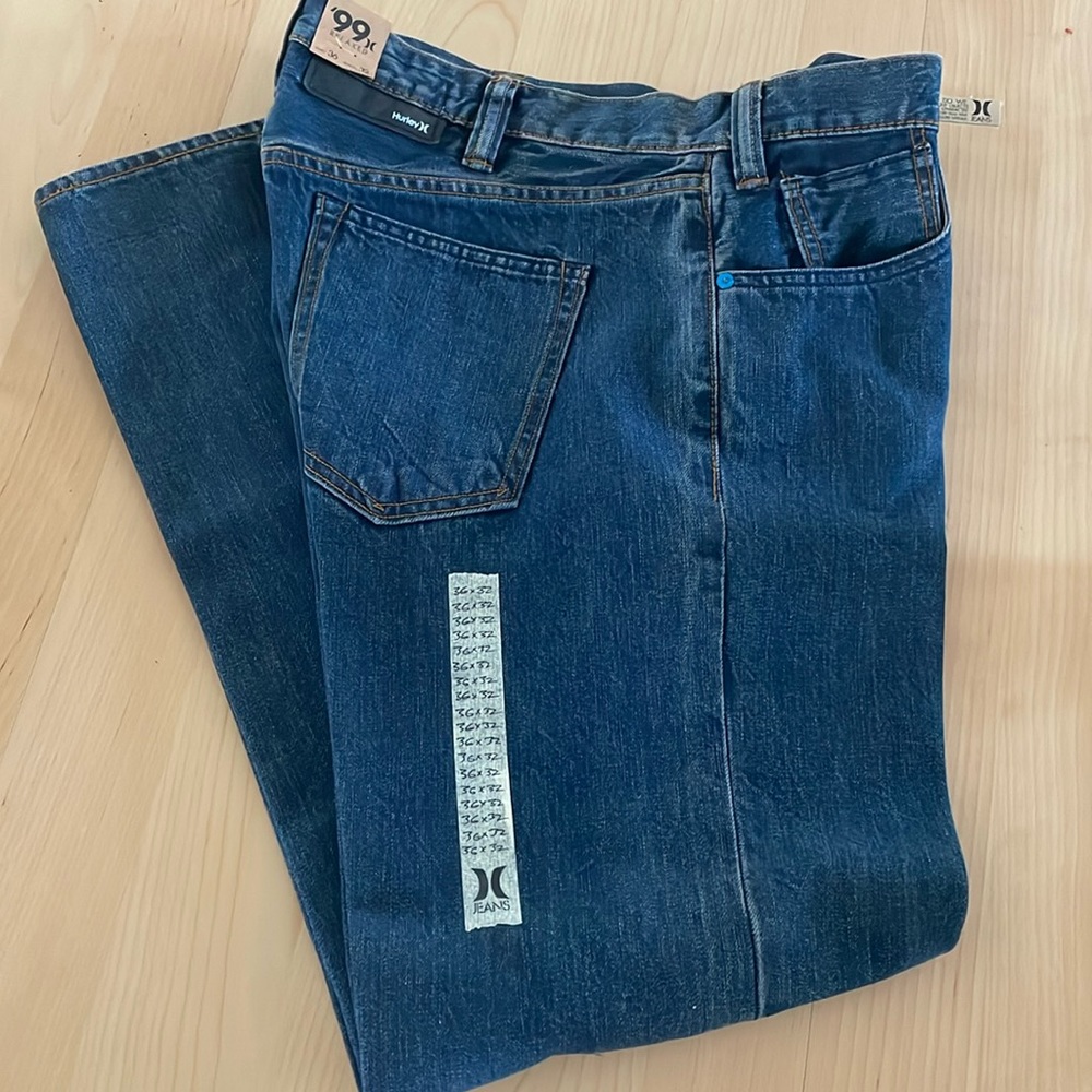 HURLEY men’s relaxed fit jeans 36x32 NWT